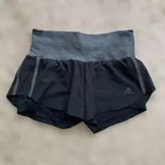 adidas ポケ付きショートパンツ 黒