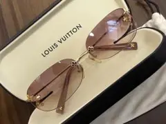 【LOUIS VUITTON】サングラス LVリンク キャットアイ★ギフト★ LOUIS VUITTON】サングラス LVリンク キャットアイ☆ギフト