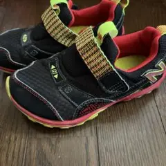 ニューバランス　17cm スニーカー