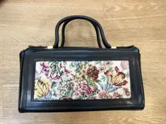 【新品級】プチポアン　黒レザー花柄刺繍ハンドバッグ