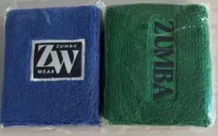 ZUMBA WEARの青と緑のリストバンドセット。