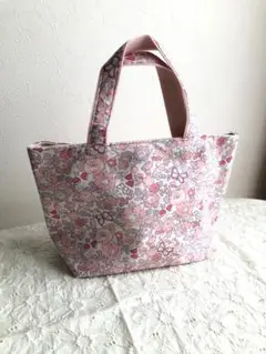 12日までお値下げ！リバティ♡ベッツィバタフライトートバッグ