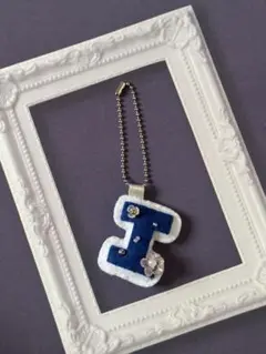 Item thumbnail for item 11a0aa5e-cf9a-42c0-8177-2acbb6783088