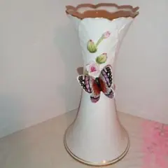 花と蝶の装飾陶器花瓶