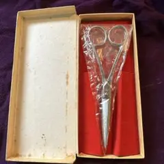 Item thumbnail for item 75ceec6a-64c5-417a-bc5e-c8d5b4e539da