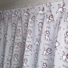 ディズニー　マリー　marie カーテン 遮光　未使用