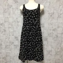 【UNIQLO】ブラカップ付き 花柄 カットソー ノースリーブワンピース 黒 M