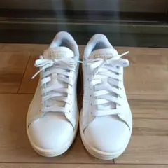 adidas ホワイト スニーカー