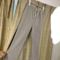 ダイヤ柄　フレアパンツ