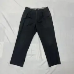 KHARKI ブラック チノパン ストレートフィット