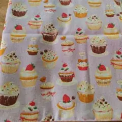 可愛いカップケーキプリント生地薄紫パープル女子グッズ製作最適布地110×50cm