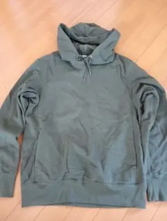 UNIQLO グリーン フード付きパーカー M