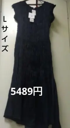 値下げ　新品　ユニクロ　サテンツイストプリーツワンピース　Ｌサイズ
