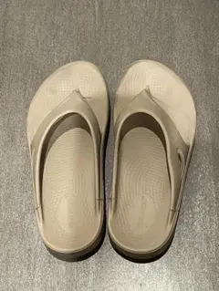 ウーフォス　ベージュ　38サイズ