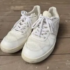 VEJA ホワイト スニーカー