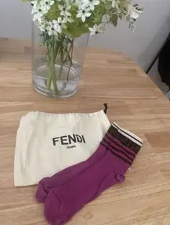 新品未使用 FENDI フェンディ FF柄　ソックス ブラック✖️ピンクストライプ 2025年最新】Fendi レディース ソックスの人気アイテム - メルカリ