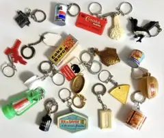 8日市!348【お得な20個!】ヴィンテージ フランスフレンチキーホルダー