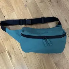 緑色 ボディバッグ ダブルジッパー　ハンドメイド