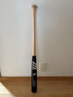 Marucci Pro Model 木製バット