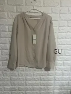GU ベージュ Vネック長袖シャツ