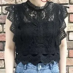 チーク　レース　トップス　ブラック【新品、タグ付き】