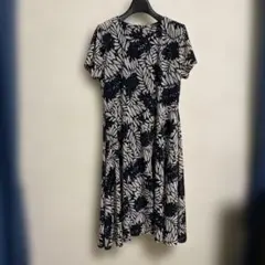 葉柄プリント 半袖ワンピース Mサイズ