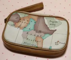 世界地図デザイン ポーチ 合成皮革
