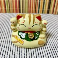 猫の貯金箱　招き猫