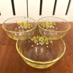 パイレックス　耐熱ガラス食器　花柄ガラスボウル（小鉢）3枚セット