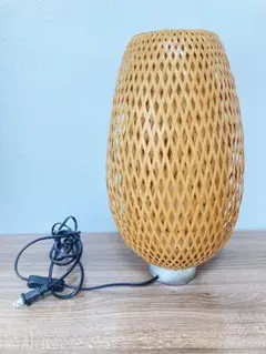【美品】IKEA 卓上ライト　TYP B0803 イケア　北欧インテリア