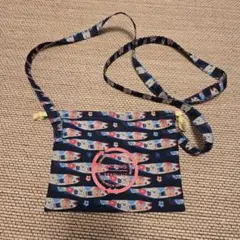 サコッシュ　魚　アウトドア