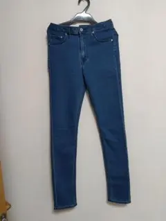 新品　デニムパンツ　スキニー