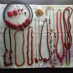 ④遺品・生前整理品 赤 レッド系アクセサリーまとめ売り