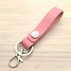 ループ キーホルダー 濃ピンク キーリング 革 レザー ストラップ チャーム