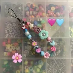 ピンクと水色のビーズアクセサリー 携帯ストラップ　チャーム　海外系