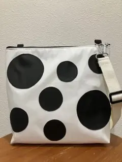 SALE！ passionホワイト×ブラック ドット水玉 サコッシュ ショルダー