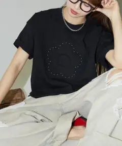 MARY QUANT × PUBLUX スタッズ付き エンボス アートTシャツ
