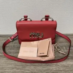 美品 ミュウミュウ ショルダーバッグ