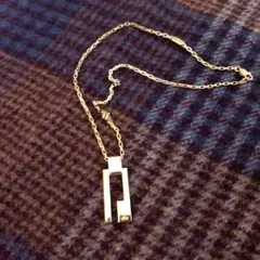 GUCCI Gロゴネックレス