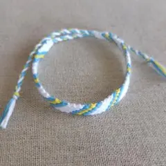 ミサンガ