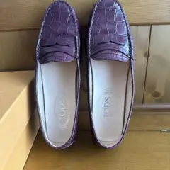 TOD'S ローファー　レディース　型押し　37 えんじ色