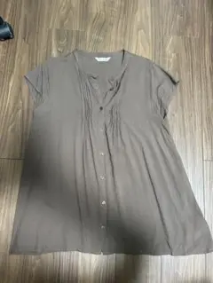 ブラウン ボタン付きシャツ 半袖
