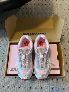 【人気】SALOMON ピンク グレー スニーカー 箱付き【即購入OK】