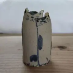 ヴィンテージ 手描きの猫 爪楊枝入れ ペン立て ハンドメイド ネコグッズ 陶器製