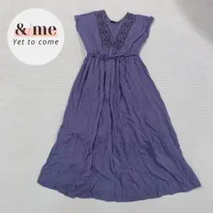 アルシーヴ　ミモレ丈ワンピース　半袖　Ｖネック　刺繍　ビジュー　ウエストゴム