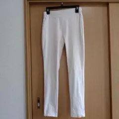 スキニーパンツ　ホワイト