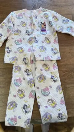 専用　ディズニープリンセス パジャマ 100cm 新品未使用　タグ付き