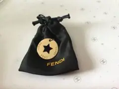 FENDIフェンディ☆ペンダントトップ、⭐︎ 星型 イニシャルチャーム、プレート