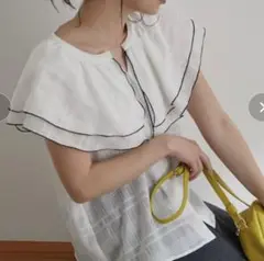 vis-`a-vis ラッフルフリル配色メローブラウス　ホワイト