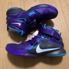 ナイキNIKEエアズームソルジャー9Lebronレブロン29.5cmシャーロット